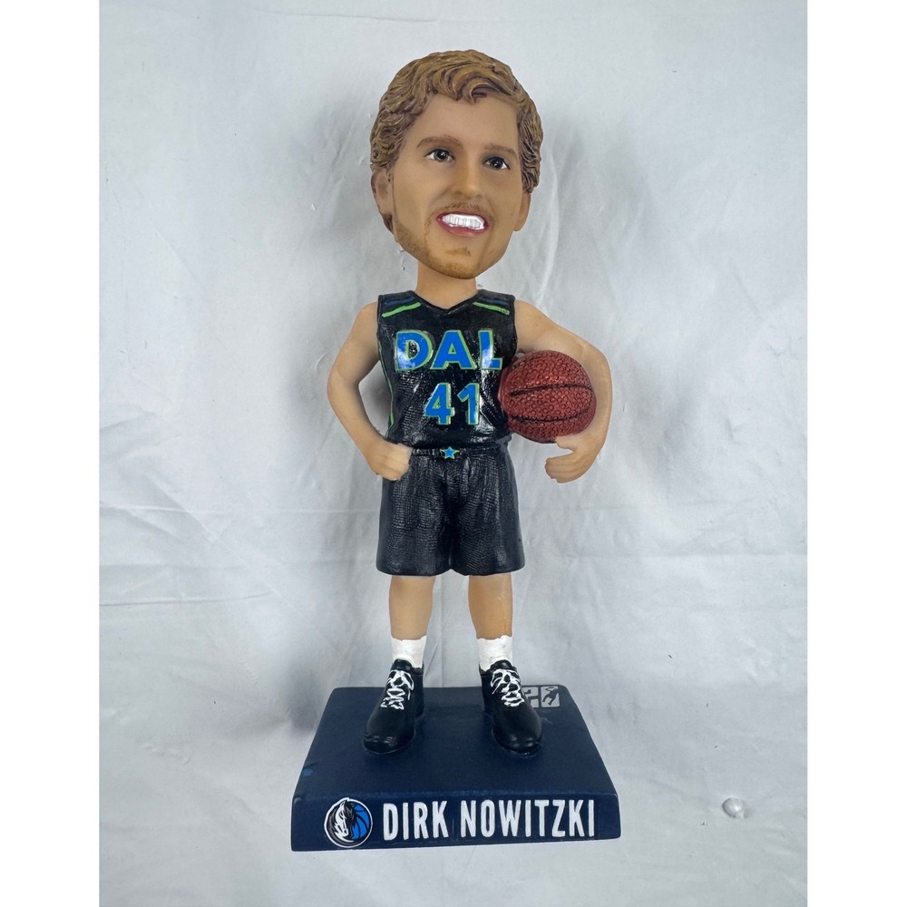 Dirk Nowitzki Dallas Mavericks Bobblehead 20th Season Limited Rare #10 of 10 NBA